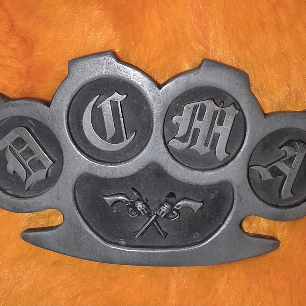 Gray Knuckle Duster Belt Buckle